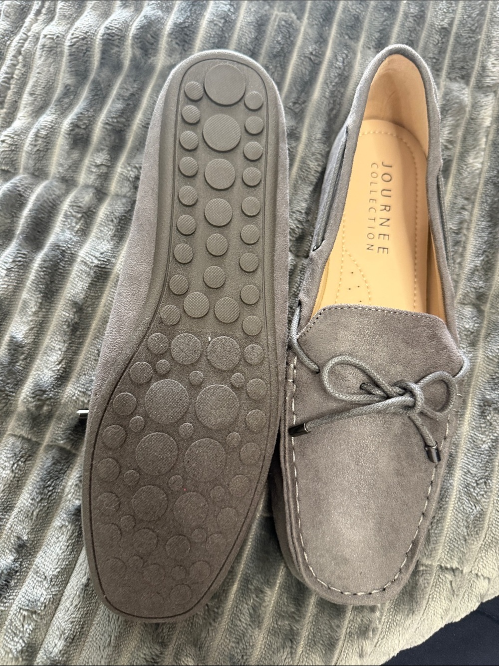 Journee Collection Mocacin with laces - Picture 2 of 8